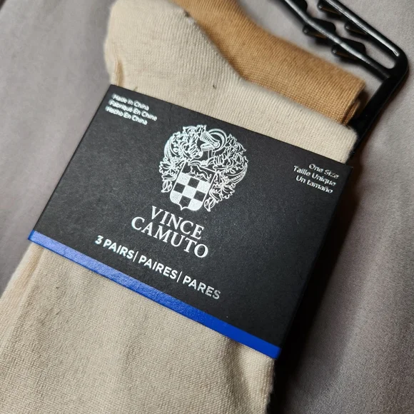 Vince Camuto 2-Pack Socks - Picture 2 of 4